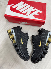 Nike Shox dorada